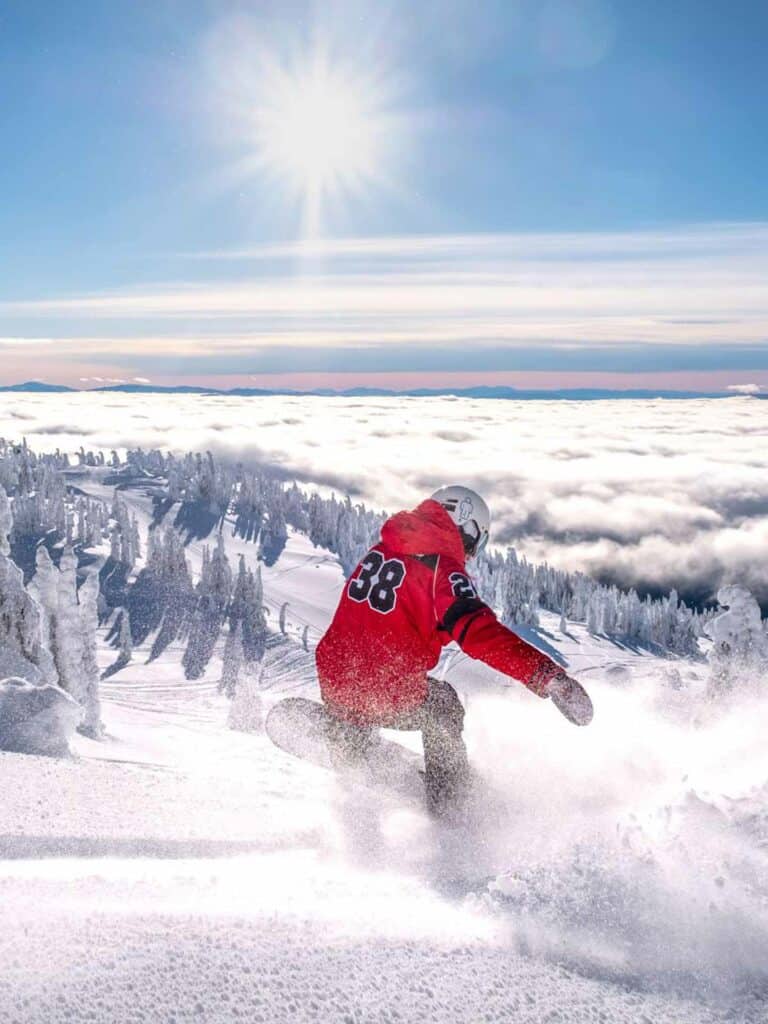 snowboarder-canada-downhill