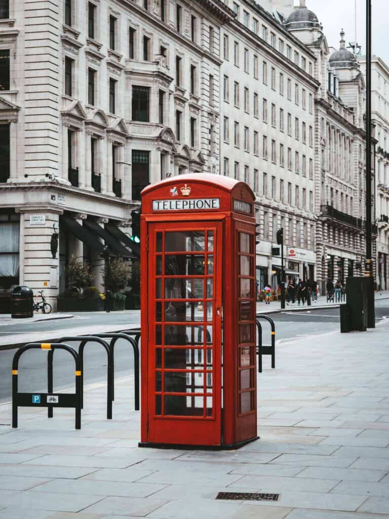 uk-london-red-phone-booth