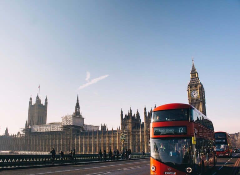 uk-london-street-bus